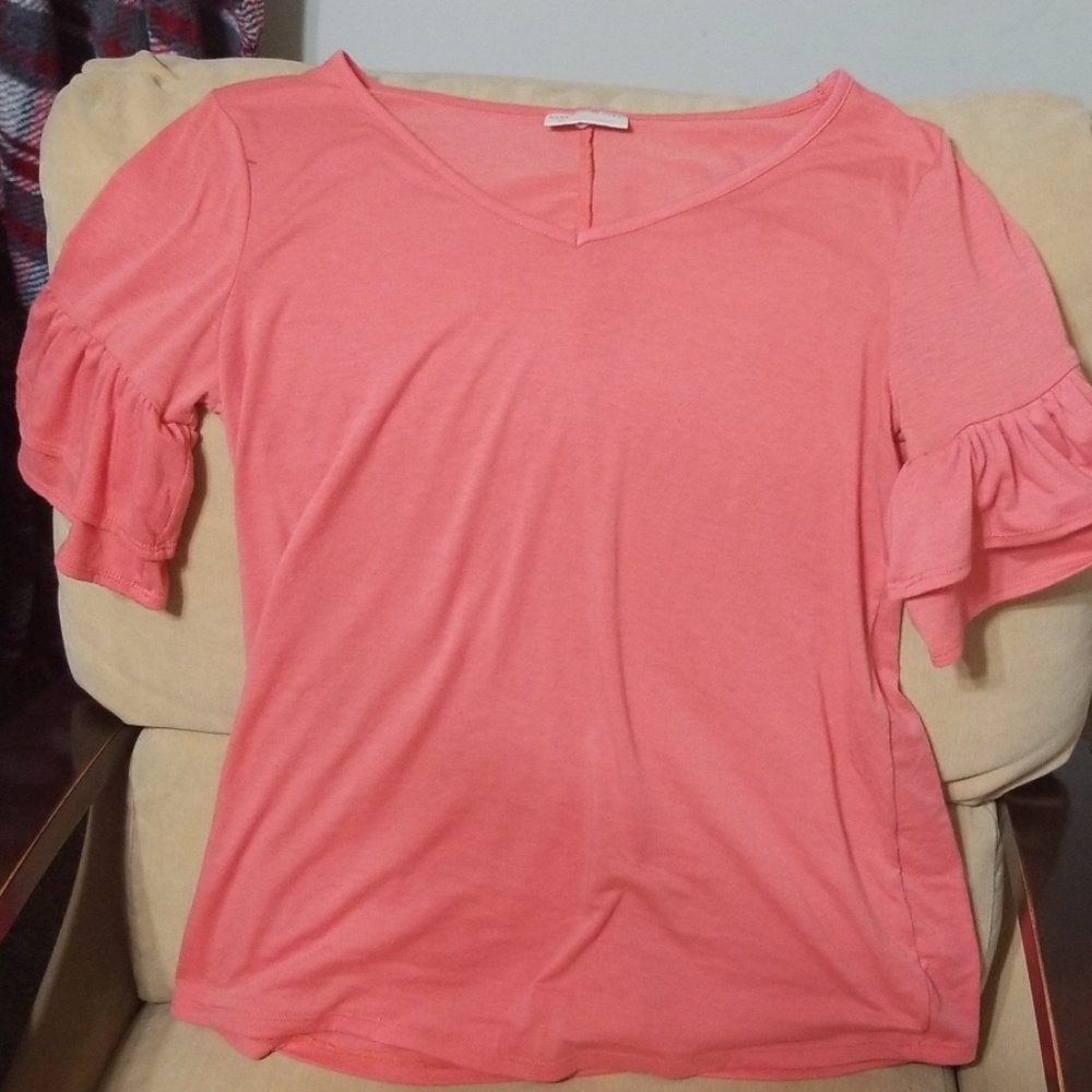 Cute coral top